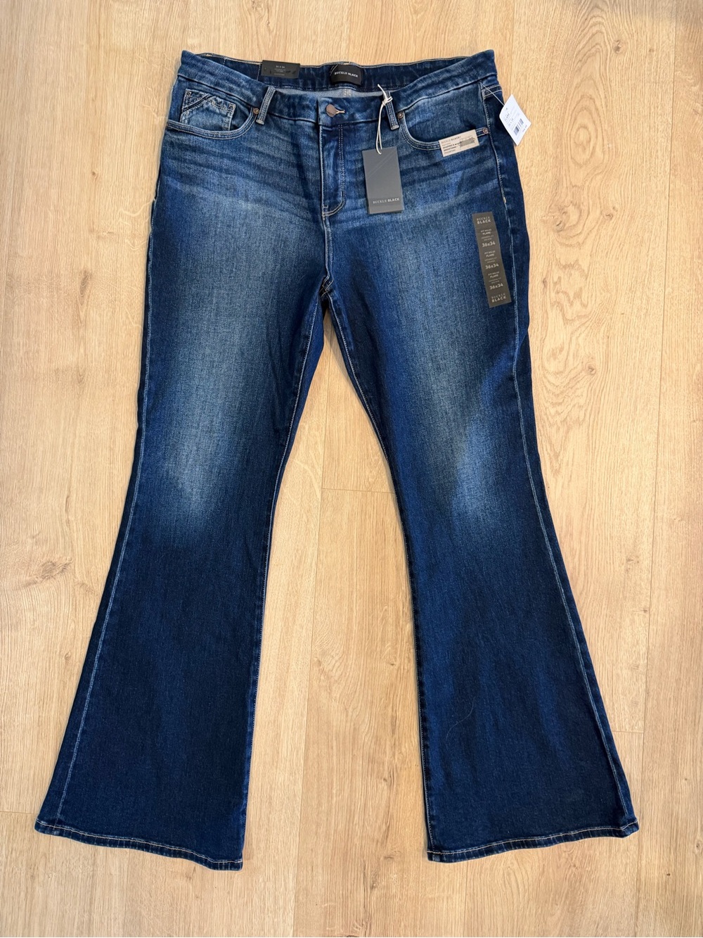 Women’s Buckle Black Fit No. 53 Flare Jeans Size 36x34 Dark Wash Long Inseam NWT